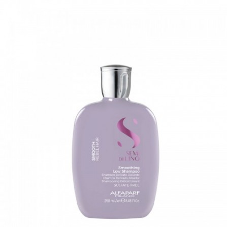 ЗАГЛАЖДАЩ ШАМПОАН ЗА ЦЪФТЯЩА И НЕПОКОРНА КОСА ALFAPARF SEMI DI LINO SMOOTH SHAMPOO 250ML